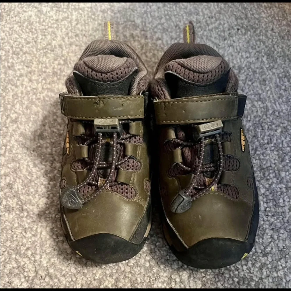 Keen Brown Sneakers Rugged Durable Design